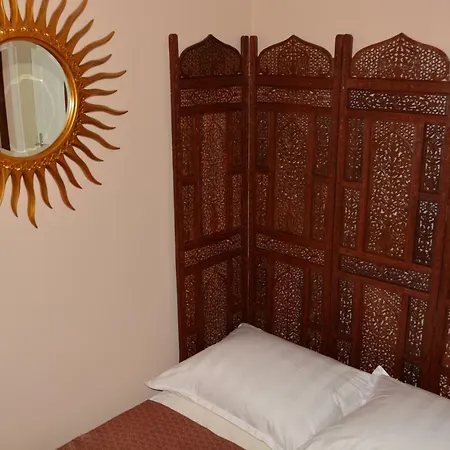 Rose House * Πράγα